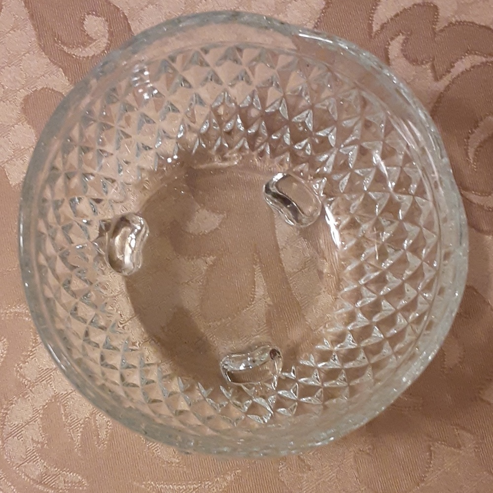 Indiana Glass Diamond Point Pattern Vintage Footed Bowl